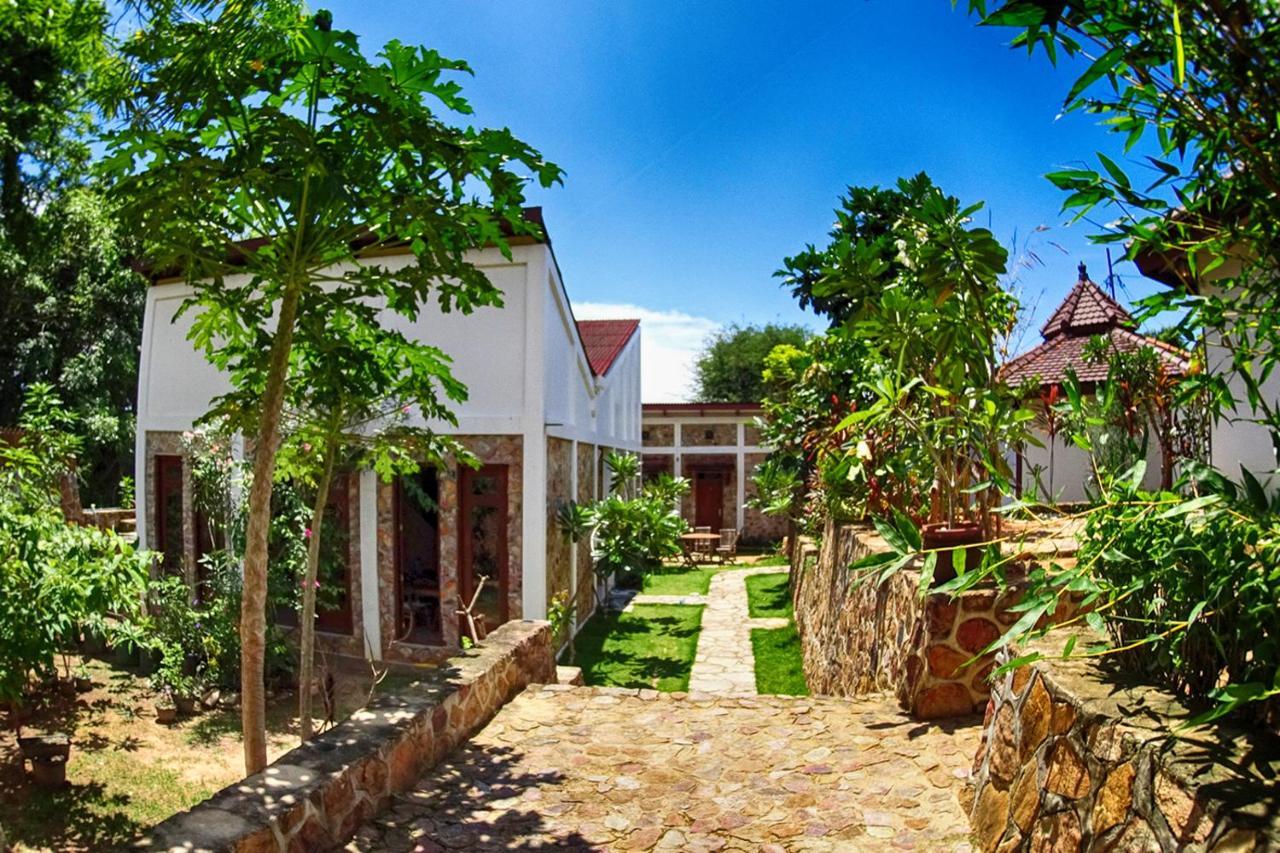 Ayu Hotel Karimunjawa Dış mekan fotoğraf