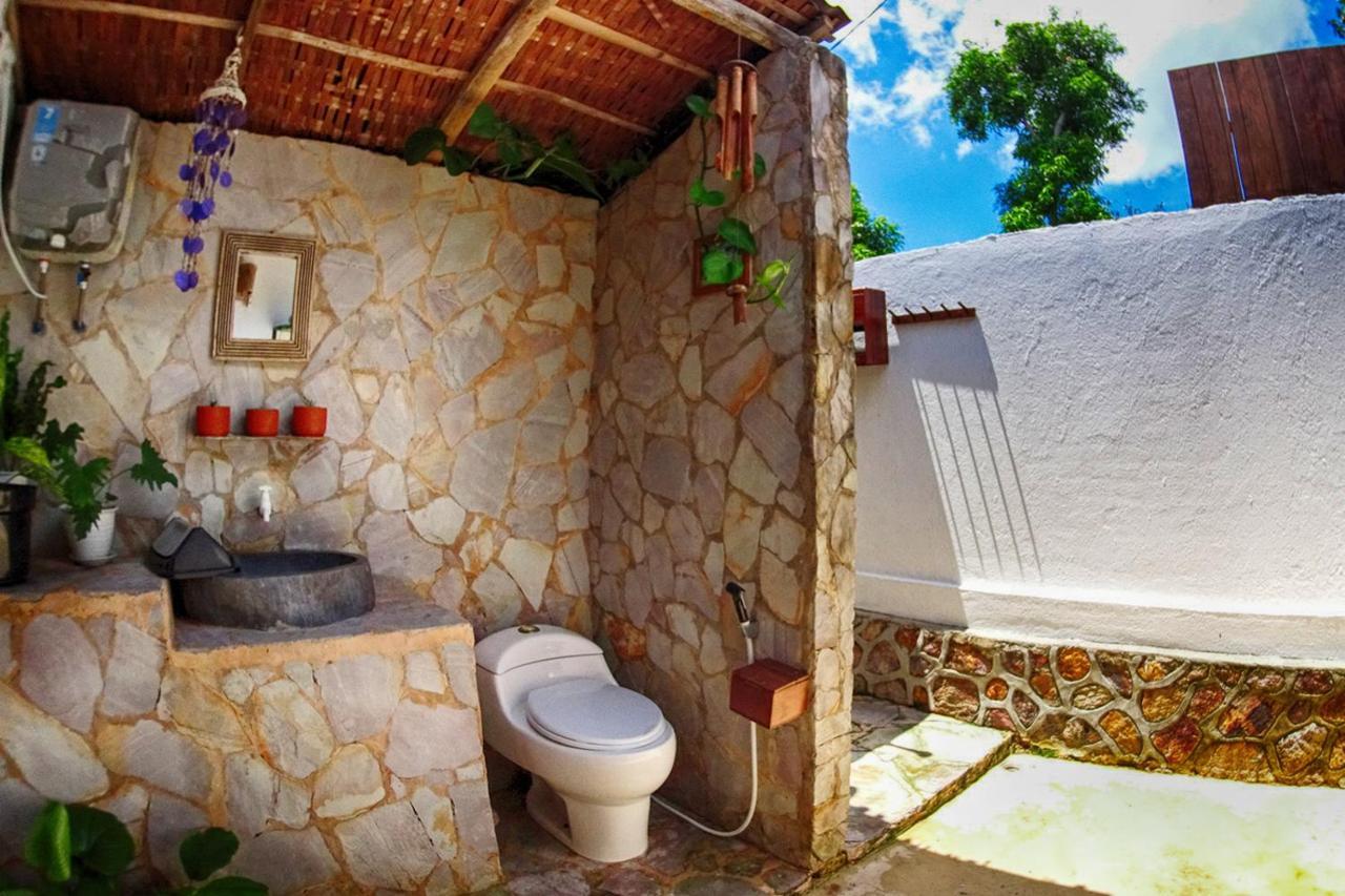 Ayu Hotel Karimunjawa Dış mekan fotoğraf