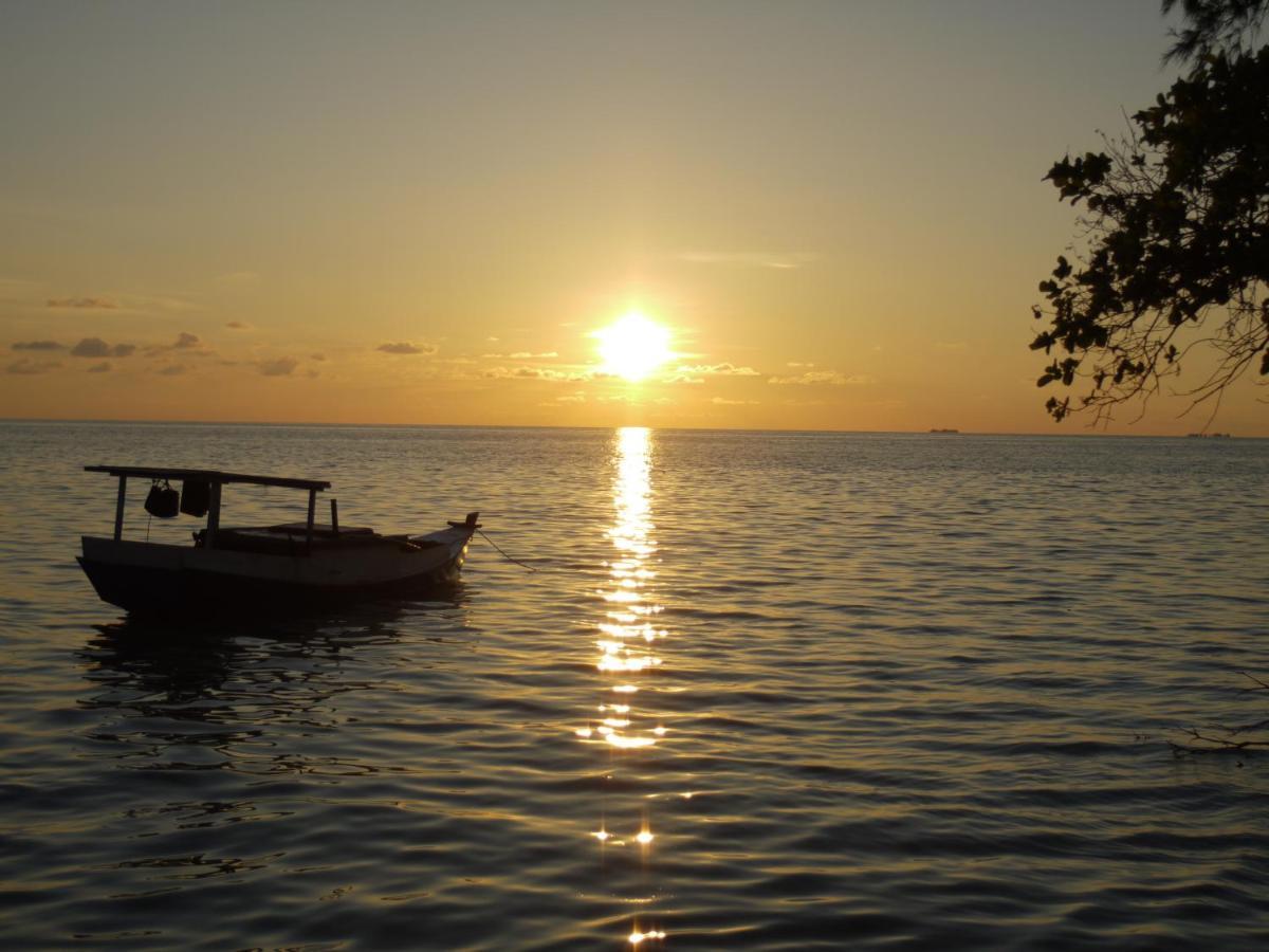 Ayu Hotel Karimunjawa Dış mekan fotoğraf