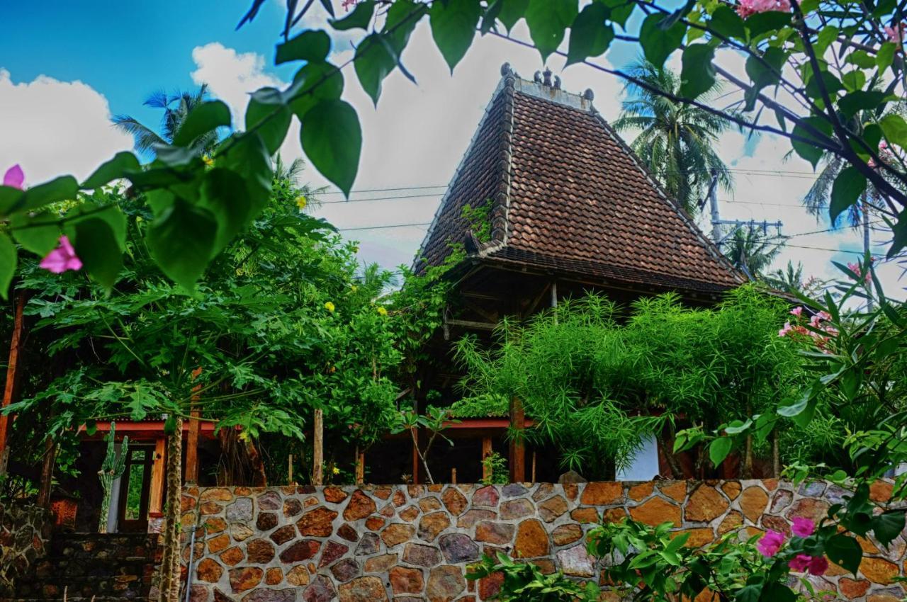 Ayu Hotel Karimunjawa Dış mekan fotoğraf