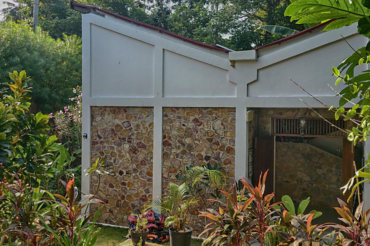 Ayu Hotel Karimunjawa Dış mekan fotoğraf